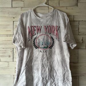New York Graphic T-Shirt medium oversized womens gray white marble cloudy color